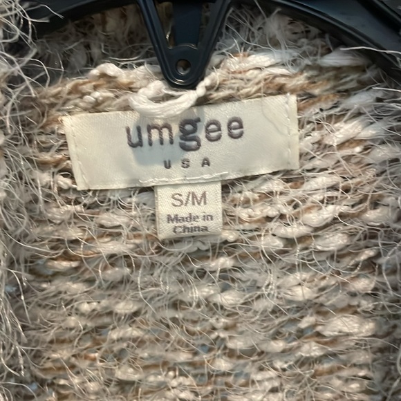 Umgee S/M sweater vest coat brown tan sooo soft like new - Picture 2 of 5